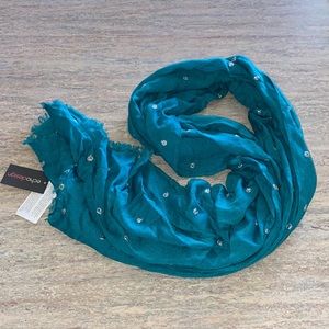 NEW Echo Design Scarf